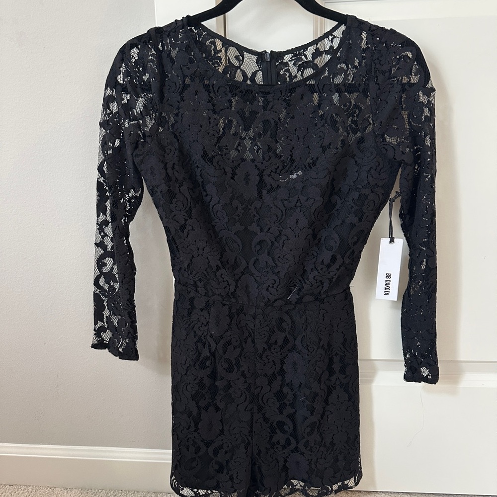 NWT BB Dakota Black Lace Long Sleeve Romper Size 0